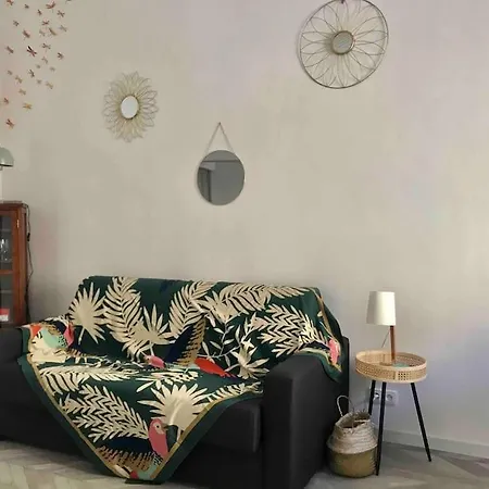 Chez Fanny - Ravissant 2 Pieces Avec Balcon